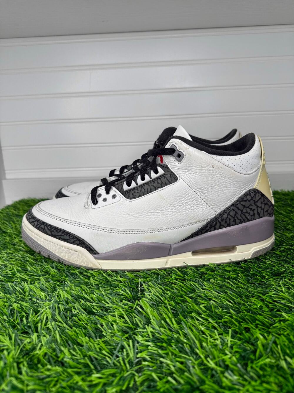 Air Jordan 3 Retro Cement Grey Men’s Size 12 CT8532-106 White Fire Red